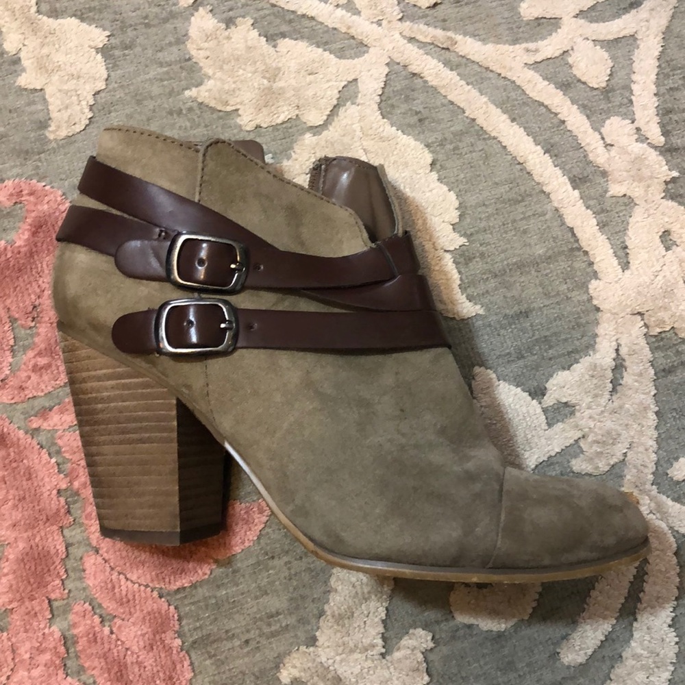 Carlos Helene brown ankle boots/booties 8.5